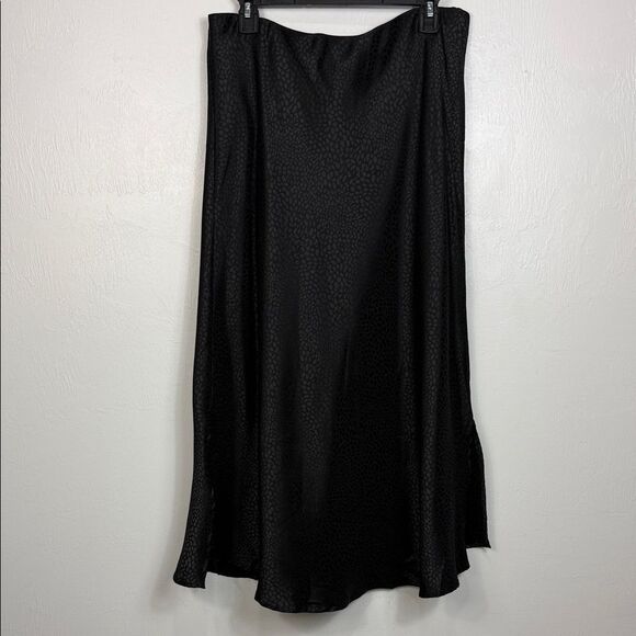 Umgee Black Midi Slip Skirt XL Satin Leopard Jacquard Flowy Elegant Chic - Picture 2 of 8